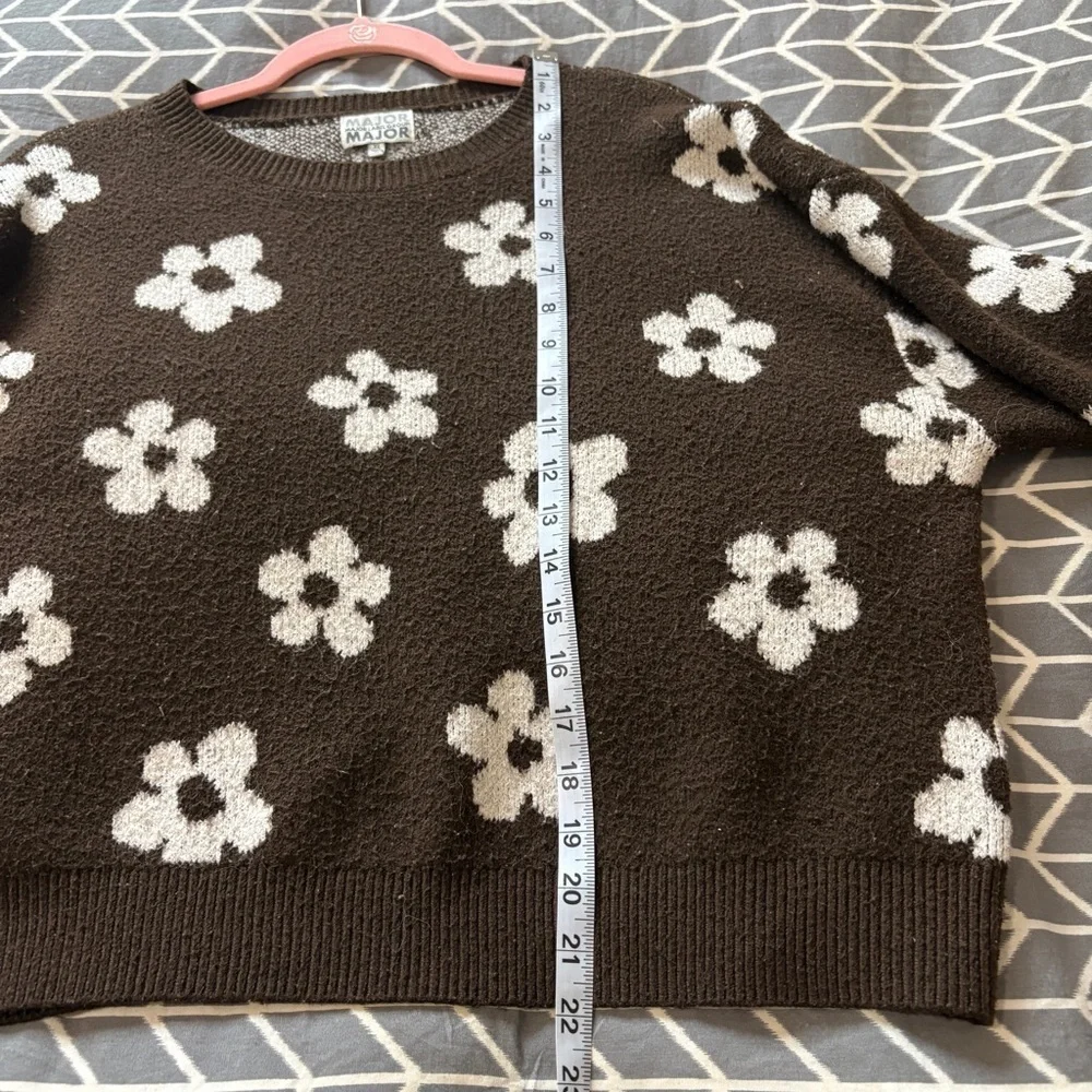 Major Label Group Vintage 90s Brown & White Floral Cropped Sweater Size XL